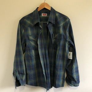 🔥10 for $100🔥 Wrangler plaid button down long sleeve shirt NWT